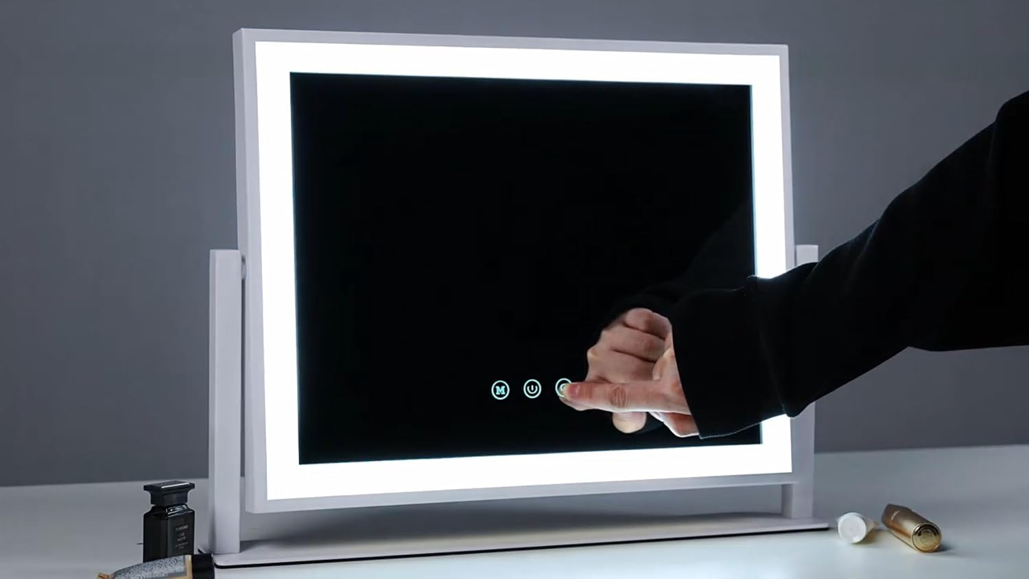 Core selling points such as brightness, lighting modes, magnification, or touch control.